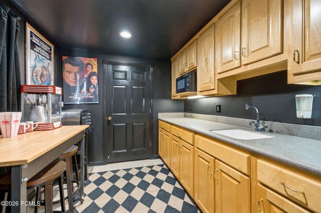 557 E Warm Springs Drive, Kaysville, UT 84037