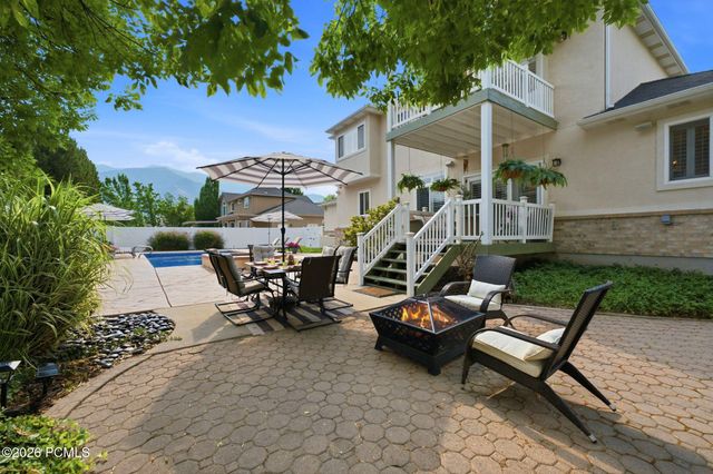 557 E Warm Springs Drive, Kaysville, UT 84037