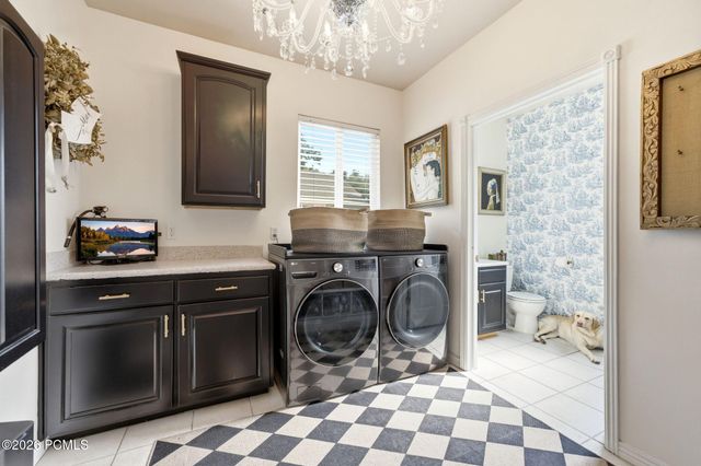 557 E Warm Springs Drive, Kaysville, UT 84037