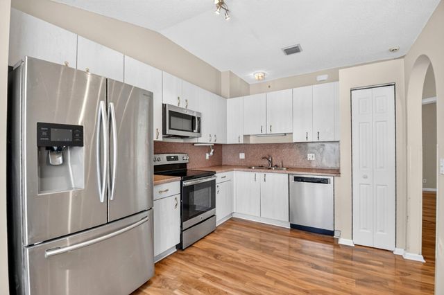 8410 Cargill Point Point, West Palm Beach, FL 33411