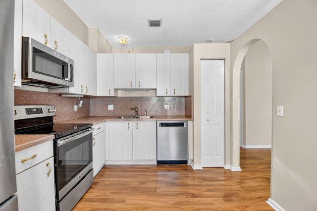 8410 Cargill Point Point, West Palm Beach, FL 33411