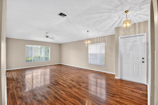 8410 Cargill Point Point, West Palm Beach, FL 33411