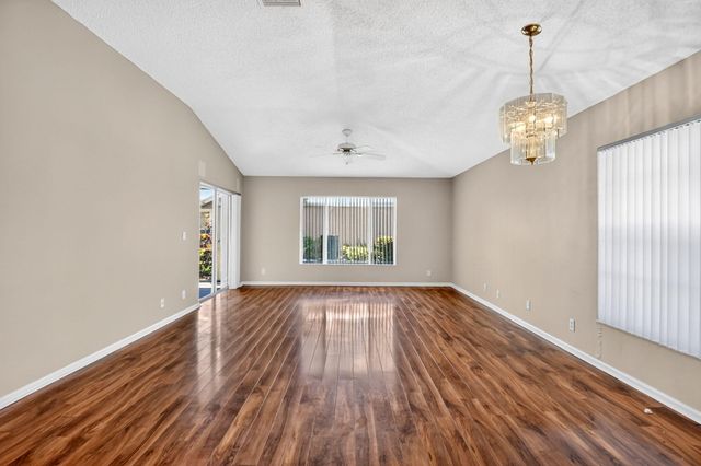 8410 Cargill Point Point, West Palm Beach, FL 33411