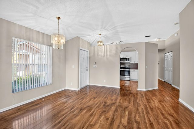 8410 Cargill Point Point, West Palm Beach, FL 33411