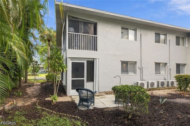 8141 Country RD 105, Fort Myers, FL 33919