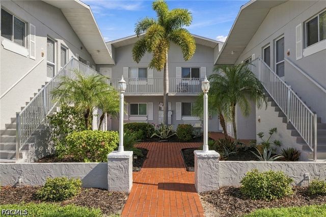 8141 Country RD 105, Fort Myers, FL 33919