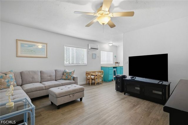 8141 Country RD 105, Fort Myers, FL 33919