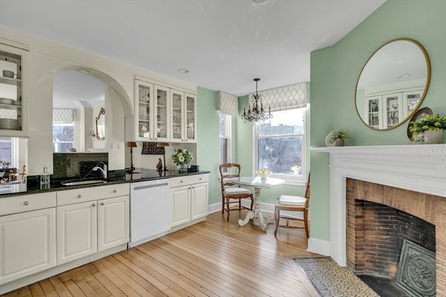 199 Marlborough 301, Boston, MA 02116