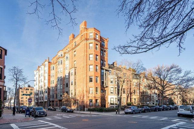 199 Marlborough 301, Boston, MA 02116