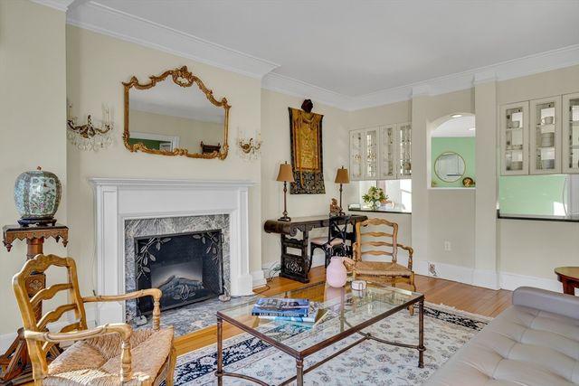 199 Marlborough 301, Boston, MA 02116