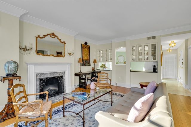 199 Marlborough 301, Boston, MA 02116