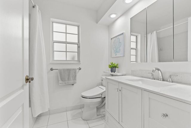 73 Via Verona, Palm Beach Gardens, FL 33418