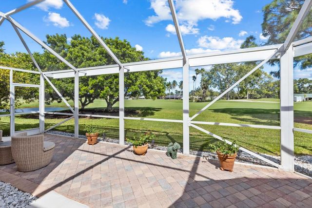 73 Via Verona, Palm Beach Gardens, FL 33418