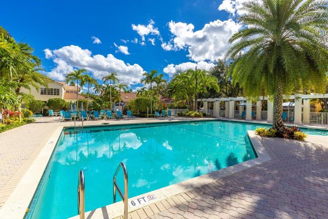 73 Via Verona, Palm Beach Gardens, FL 33418
