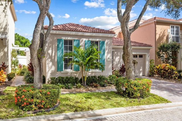 73 Via Verona, Palm Beach Gardens, FL 33418