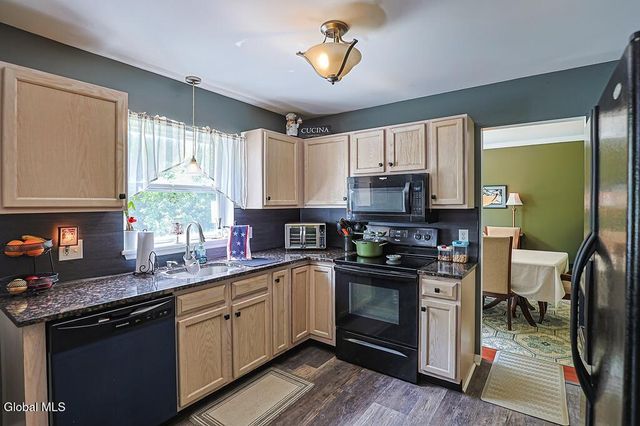 417 Helderview Drive, Altamont, NY 12009