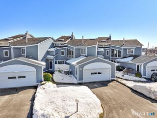 8 Oyster Landing Road 8, Milford, CT 06460