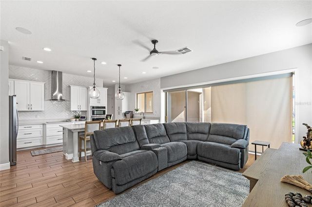 10236 BEECHWOOD LANE, Orlando, FL 32832
