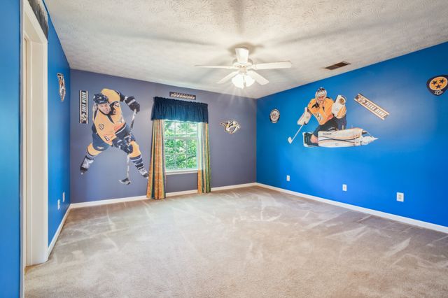 8018 Burntwood Dr, La Vergne, TN 37086