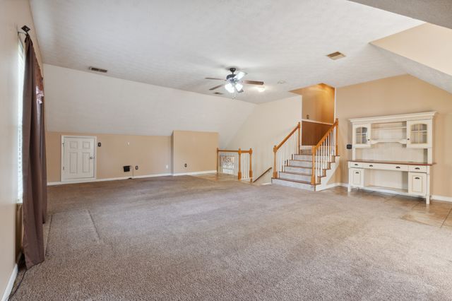 8018 Burntwood Dr, La Vergne, TN 37086
