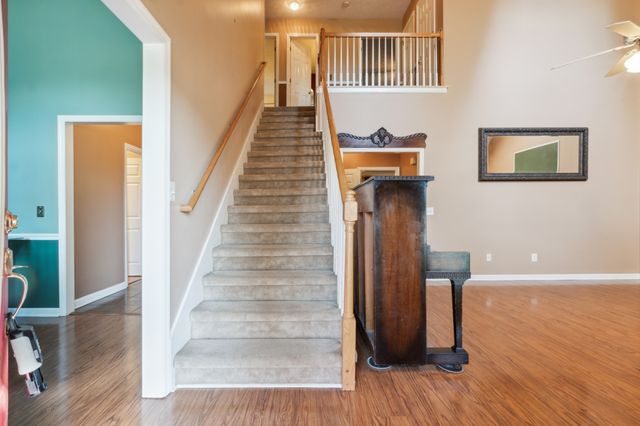 8018 Burntwood Dr, La Vergne, TN 37086
