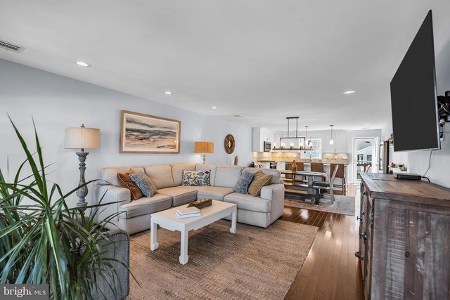 3245 WINDSOR AVE, Toms River, NJ 08753