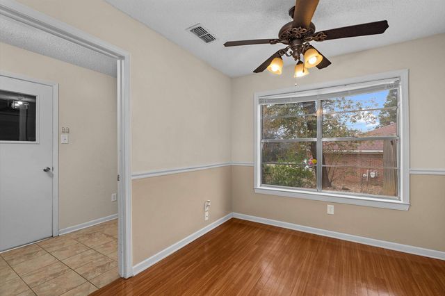 2002 Lee St, Longview, TX 75604