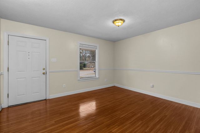 2002 Lee St, Longview, TX 75604