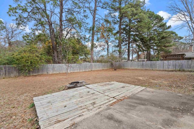 2002 Lee St, Longview, TX 75604