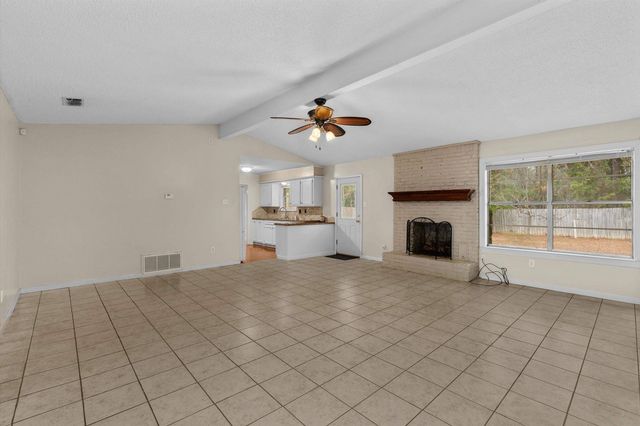 2002 Lee St, Longview, TX 75604