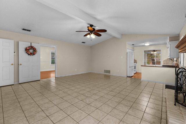 2002 Lee St, Longview, TX 75604