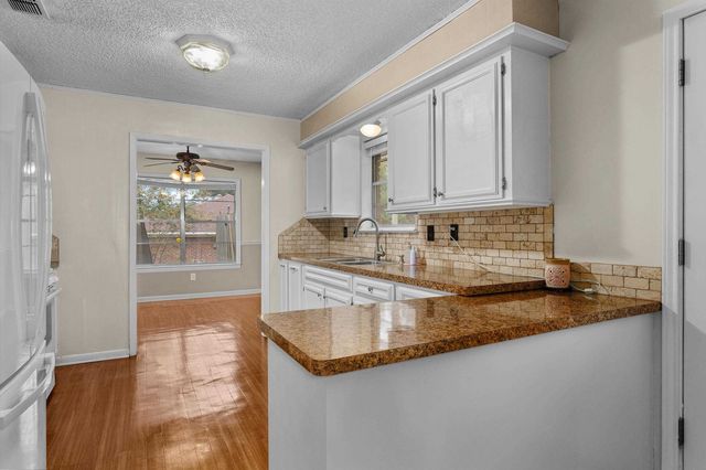 2002 Lee St, Longview, TX 75604