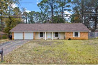 2002 Lee St, Longview, TX 75604