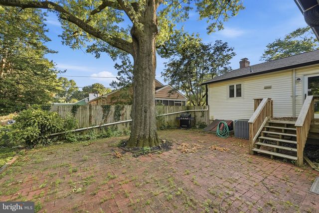 1206 BEECHWOOD DR, Frederick, MD 21701