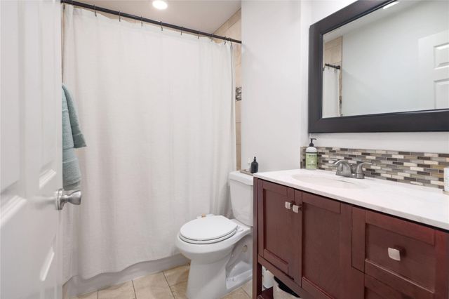 5820 Berkman DR 205, Austin, TX 78723