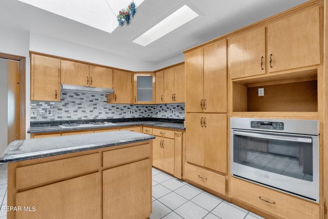 1617 TOMMY AARON Drive, El Paso, TX 79936