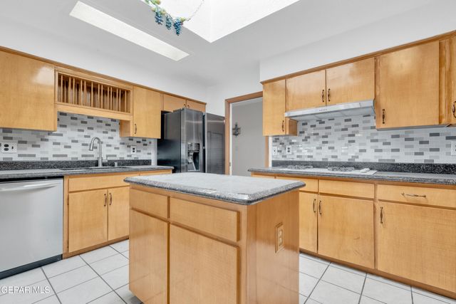 1617 TOMMY AARON Drive, El Paso, TX 79936