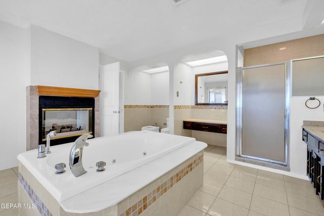 1617 TOMMY AARON Drive, El Paso, TX 79936