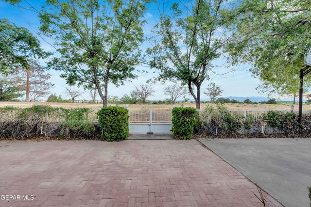 1617 TOMMY AARON Drive, El Paso, TX 79936