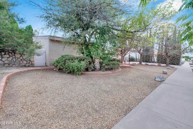 1617 TOMMY AARON Drive, El Paso, TX 79936