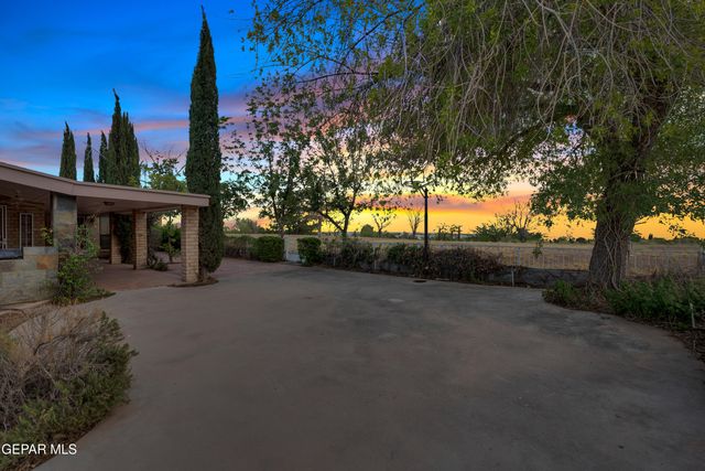 1617 TOMMY AARON Drive, El Paso, TX 79936