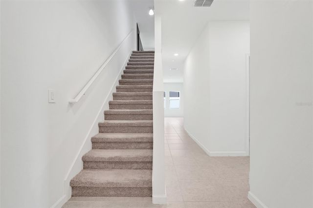 2083 GOLD DUST DRIVE, Minneola, FL 34715