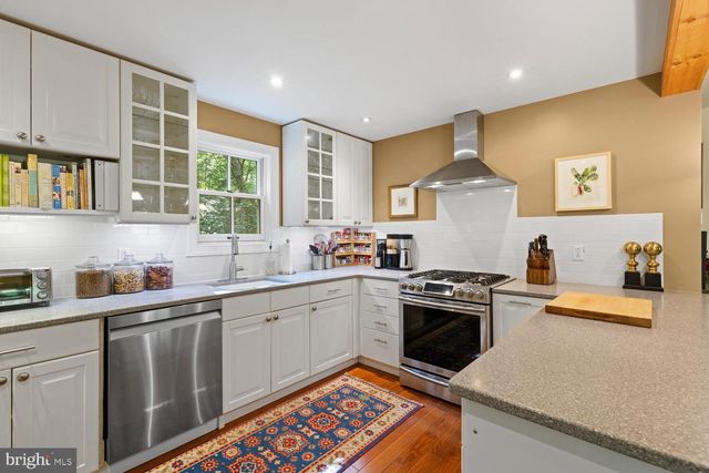 7 WALT LN, Wyncote, PA 19095