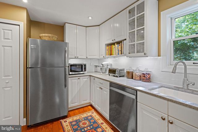 7 WALT LN, Wyncote, PA 19095