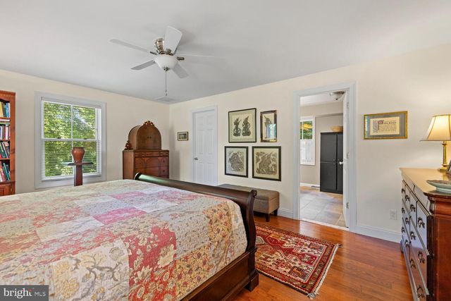 7 WALT LN, Wyncote, PA 19095