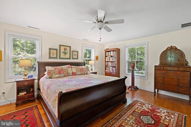 7 WALT LN, Wyncote, PA 19095