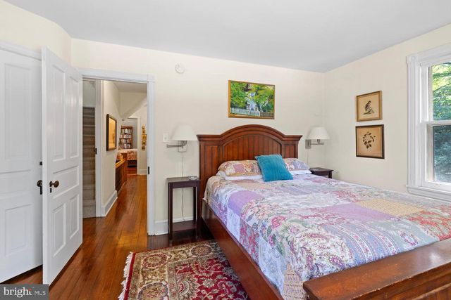 7 WALT LN, Wyncote, PA 19095