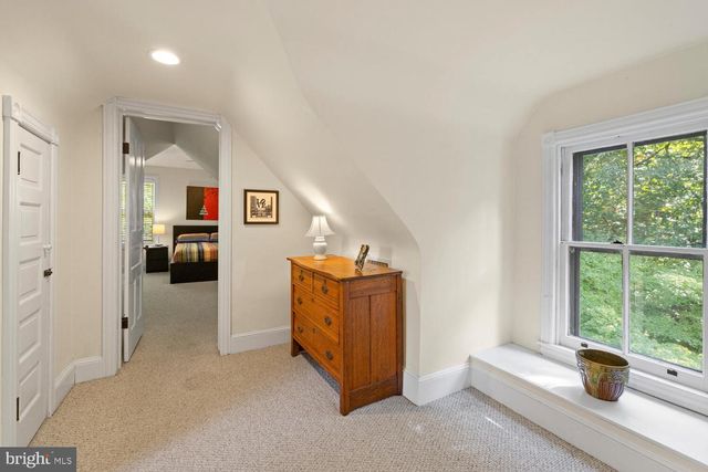 7 WALT LN, Wyncote, PA 19095