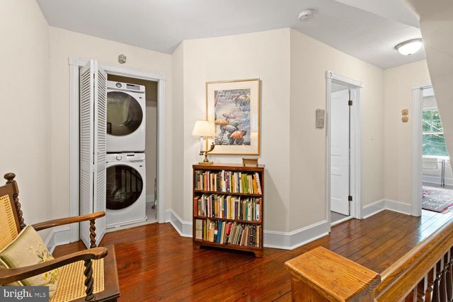 7 WALT LN, Wyncote, PA 19095