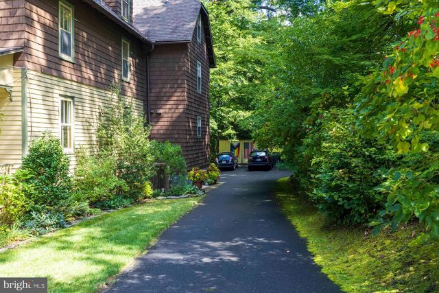 7 WALT LN, Wyncote, PA 19095